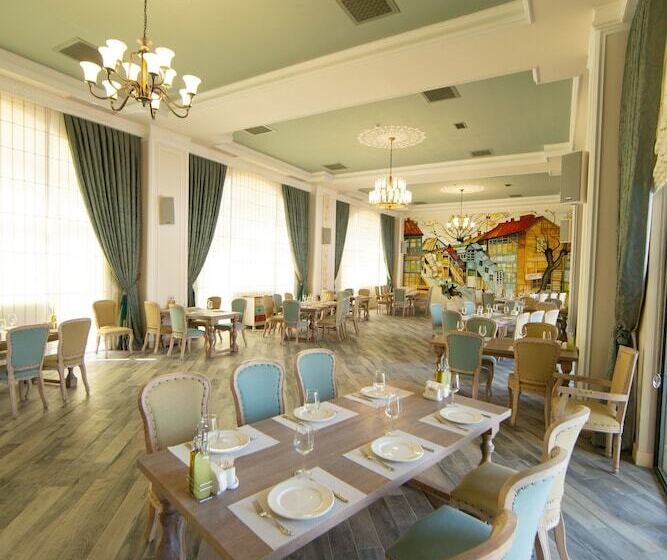 هتل Saat Meydani Nakhchivan