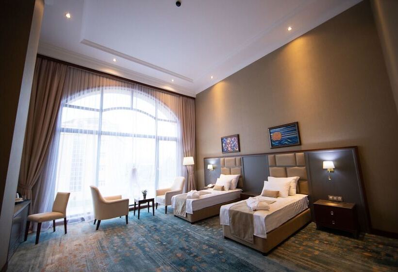 هتل Saat Meydani Nakhchivan