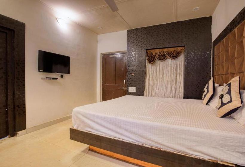 Отель Spot On 41699 Jungle Huts