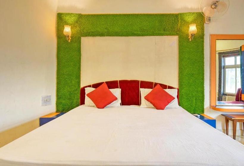 Отель Spot On 41699 Jungle Huts