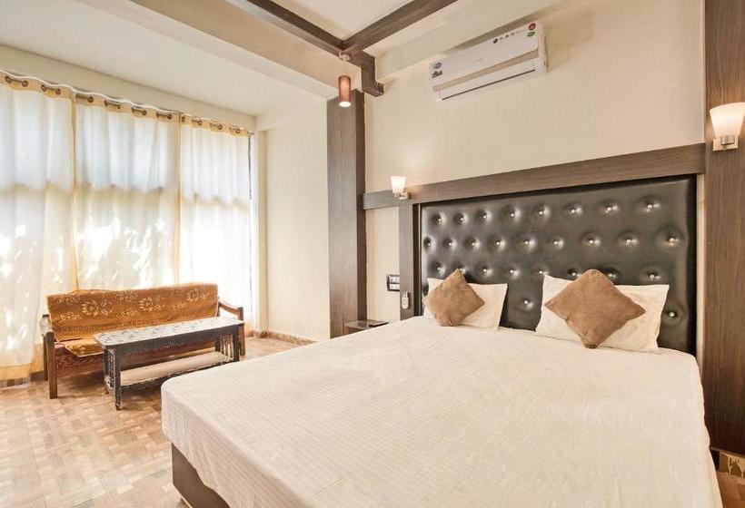 Отель Spot On 41699 Jungle Huts