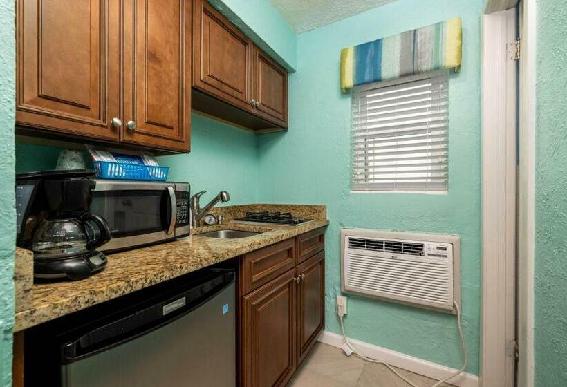 Отель The Blue Marlin Resort