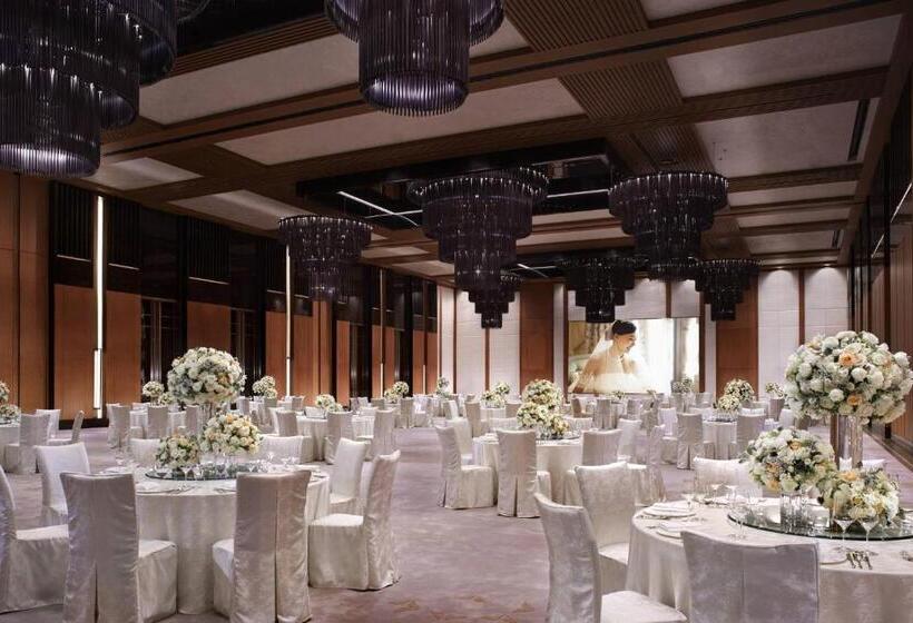 Отель The Ritzcarlton, Xi An