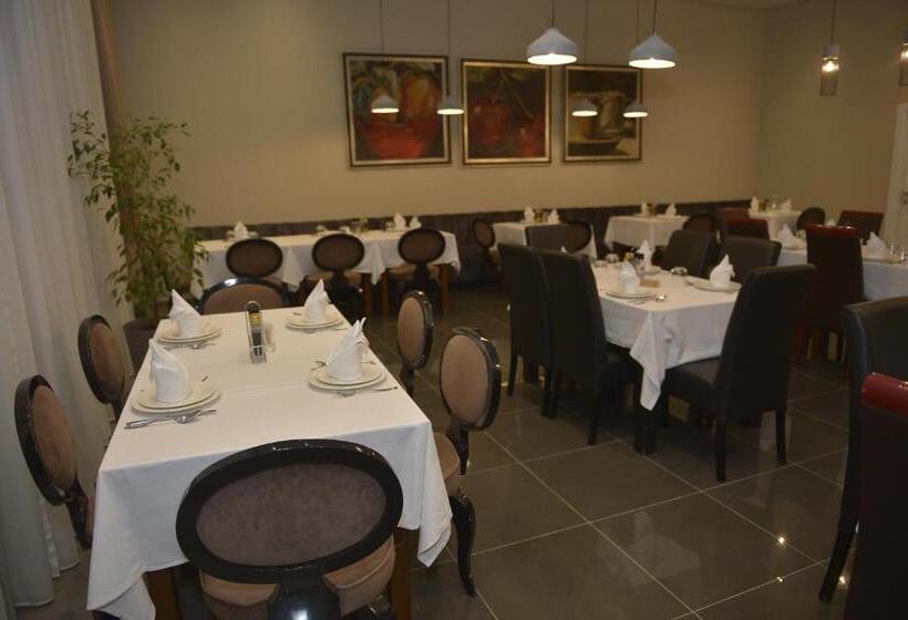 בית מלון כפרי Twin Towers