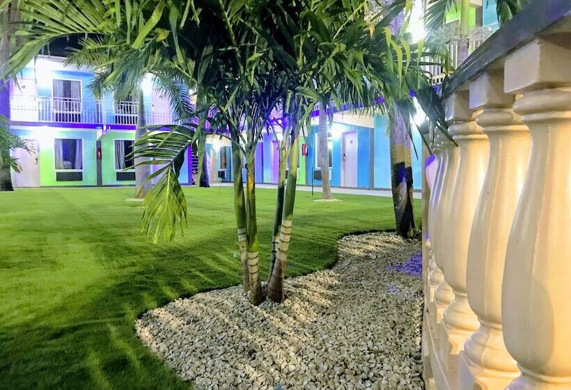 فندق على الطريق Tropical Inn & Suites, Downtown Clearwater