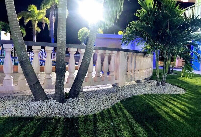 فندق على الطريق Tropical Inn & Suites, Downtown Clearwater