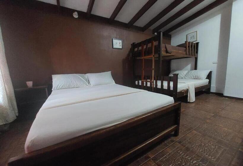 ペンション Nice Place Hostel