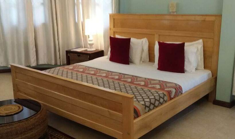 استراحتگاه The Estate Ebwerenga