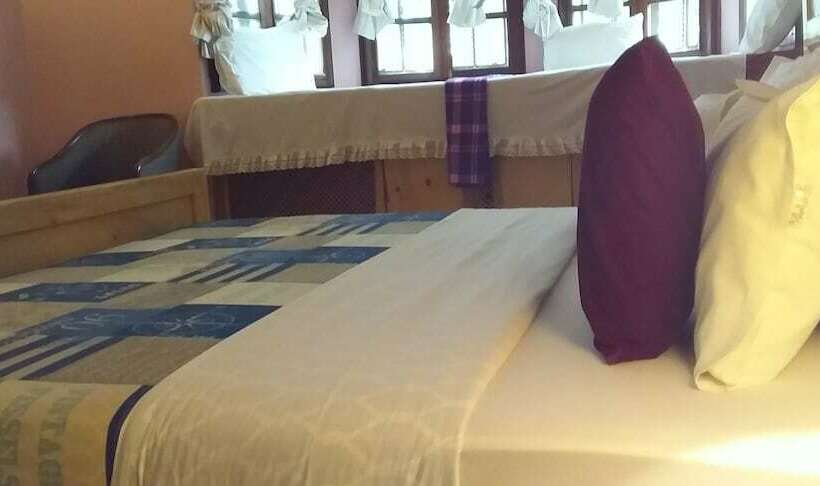 استراحتگاه The Estate Ebwerenga