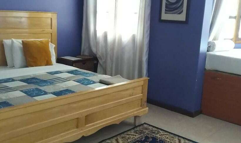 استراحتگاه The Estate Ebwerenga