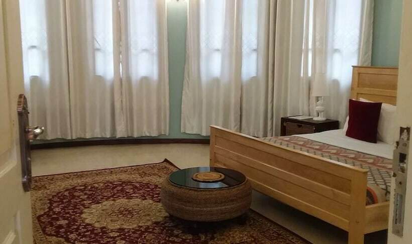 استراحتگاه The Estate Ebwerenga