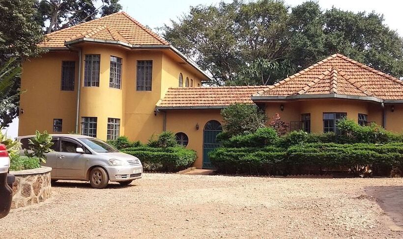 استراحتگاه The Estate Ebwerenga