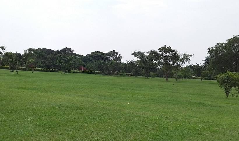 استراحتگاه The Estate Ebwerenga