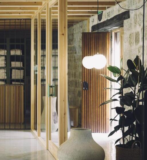 ユースホステル Santa Brigida   Real 1