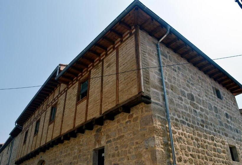 ユースホステル Santa Brigida   Real 1