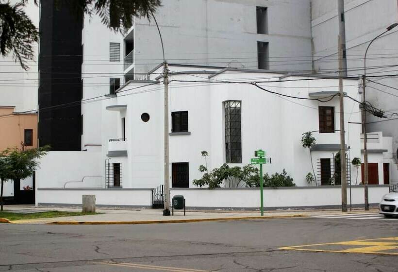 تختخواب و صبحانه Kallpa House Peru Hostel