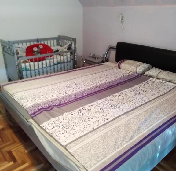 تختخواب و صبحانه Sunce