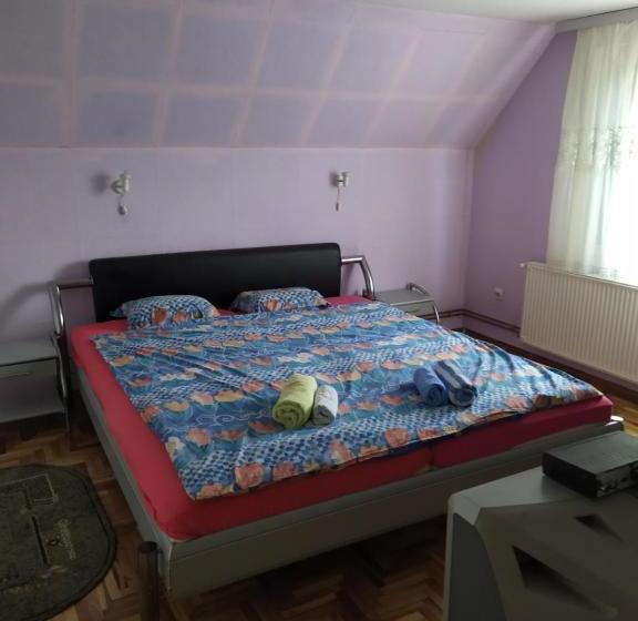 تختخواب و صبحانه Sunce