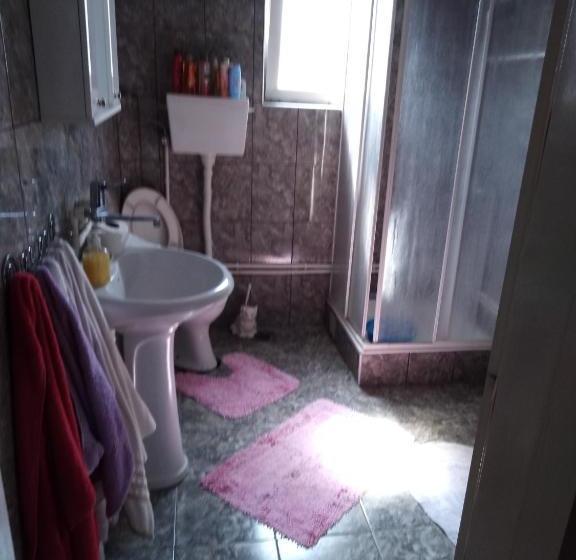 تختخواب و صبحانه Sunce