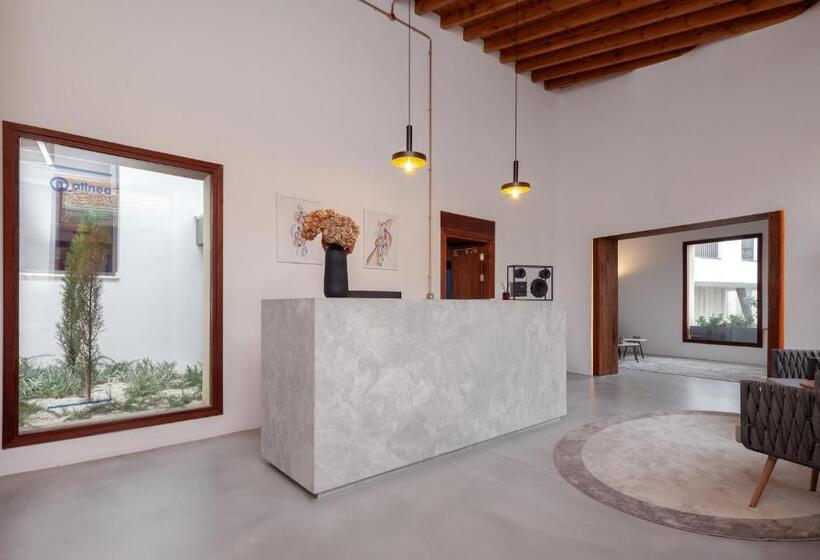 酒店 Alinea Suites Limassol Center