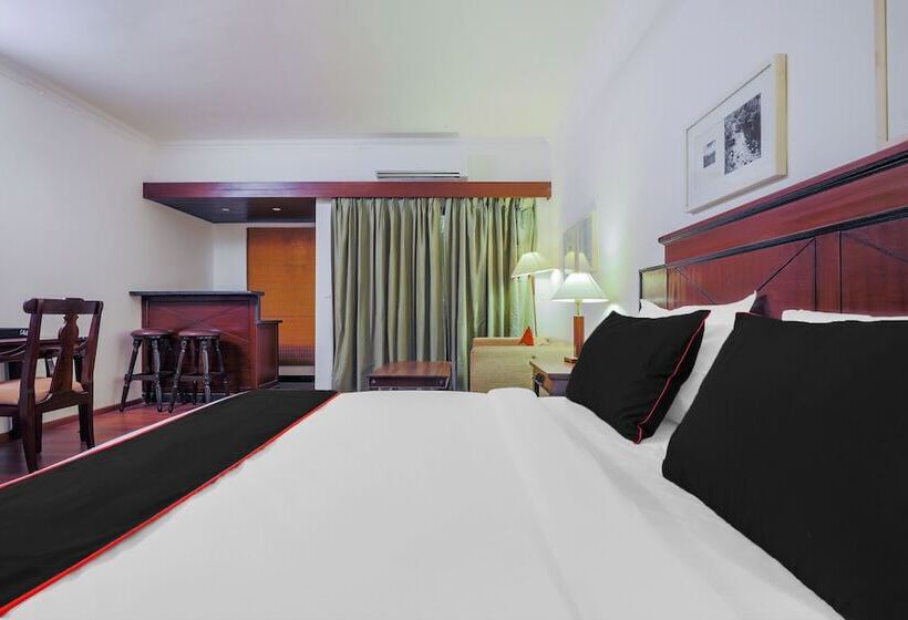 Hotel Collection O 40310 Devasthali