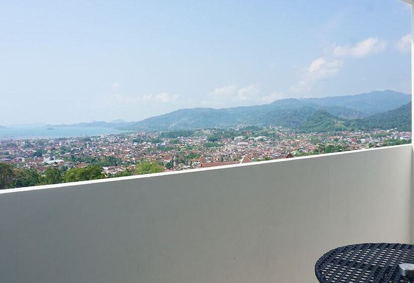 فندق Golden Tulip Springhill Lampung