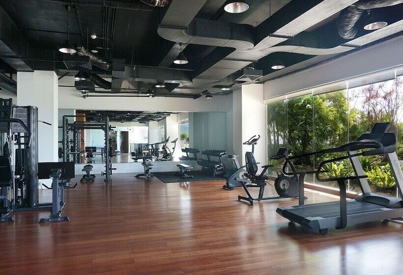 فندق Golden Tulip Springhill Lampung