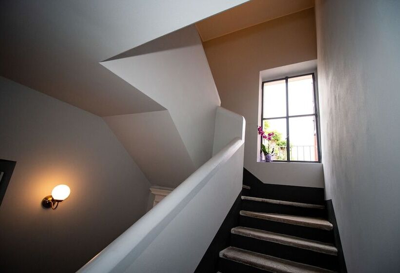 فندق Locanda Capolago