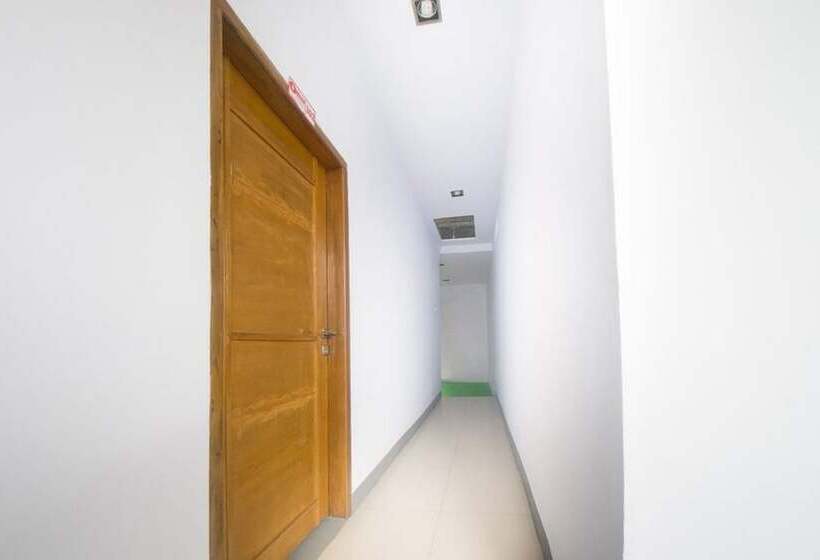 호텔 Reddoorz Plus Syariah @ Pentadio Gorontalo