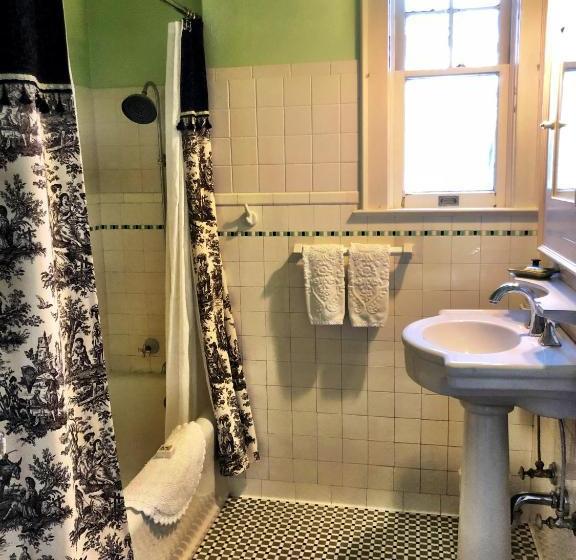 ホテル The Inn On Knowles Hill Bed & Breakfast