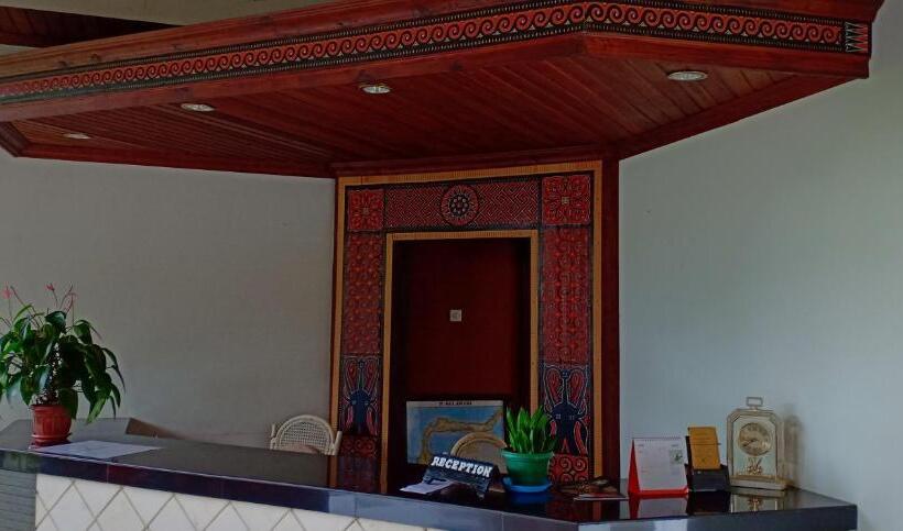 هتل Toraja Torsina