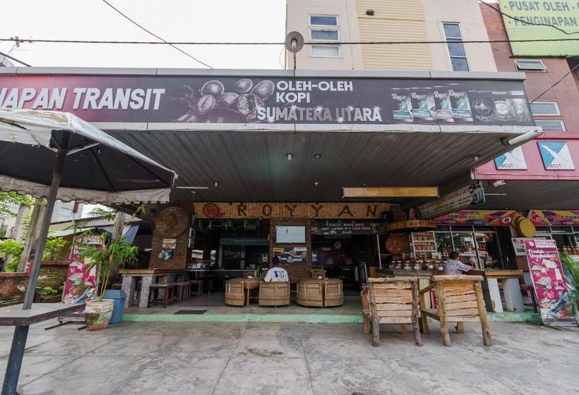 펜션 Reddoorz Syariah @ Jalan Arteri Kualanamu Medan