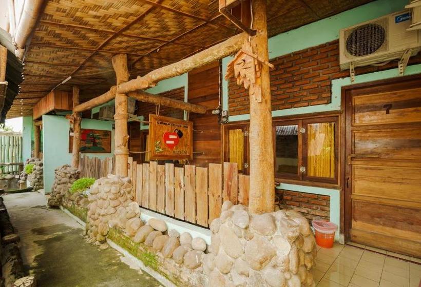 پانسیون Reddoorz Syariah @ Jalan Arteri Kualanamu Medan