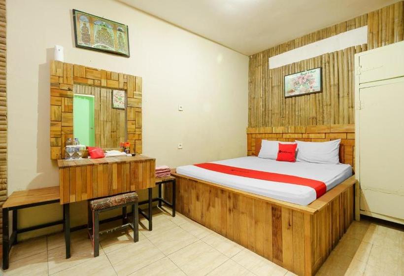 ペンション Reddoorz Syariah @ Jalan Arteri Kualanamu Medan