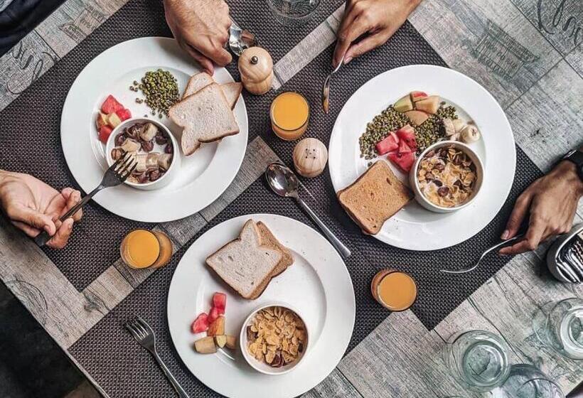 The Summer House, Pachmarhi Am Hotel Kollection