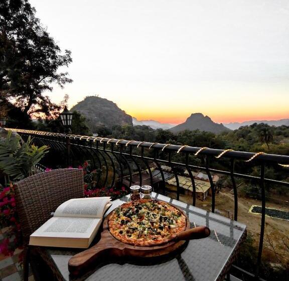 The Summer House, Pachmarhi Am Hotel Kollection