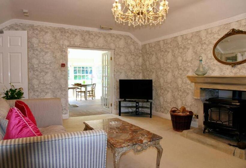 مبيت وإفطار Thistleyhaugh Farmhouse