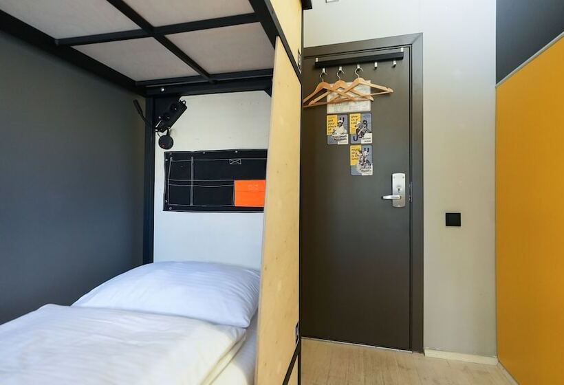 Hostel Urban