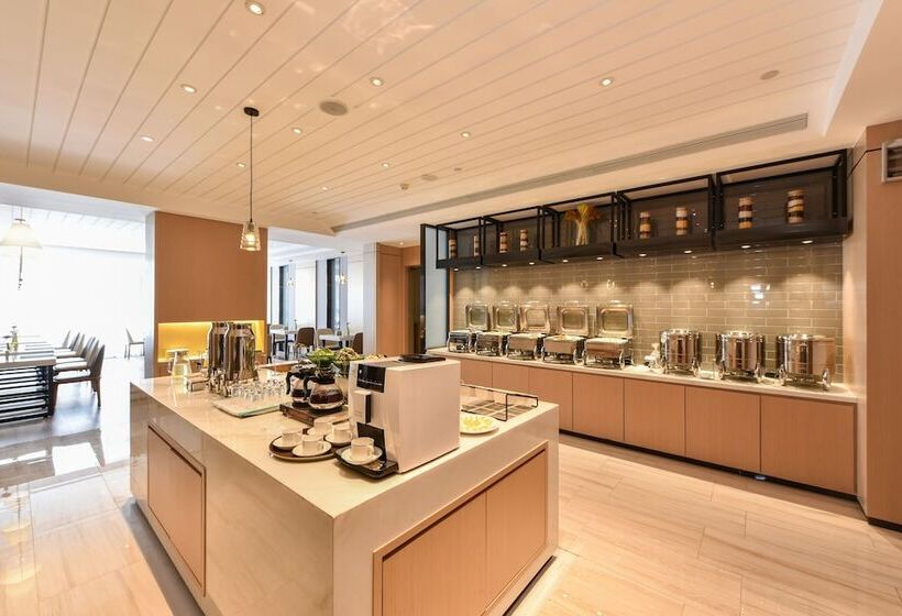 Atour Hotel Langfang Xichang Road