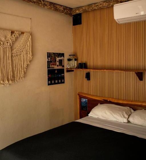 هتل Bufo Alvarius