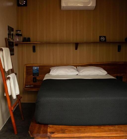 هتل Bufo Alvarius