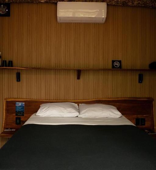 هتل Bufo Alvarius