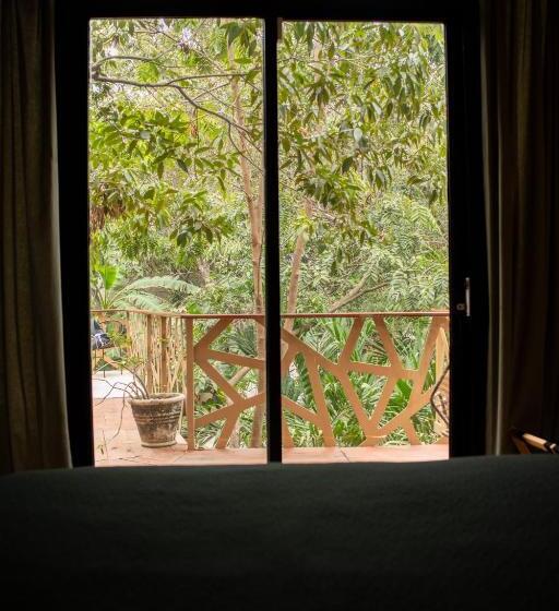 هتل Bufo Alvarius