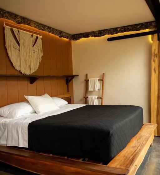 هتل Bufo Alvarius