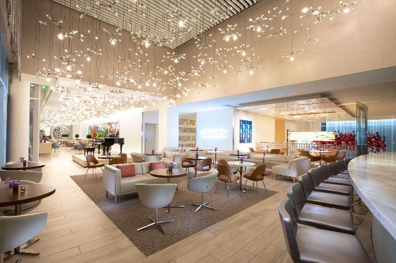 Hall Arts Hotel Dallas, Curio Collection By Hilton