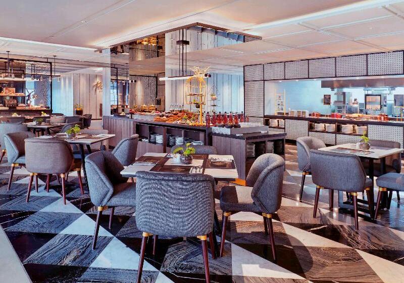 酒店 Movenpick Surabaya City