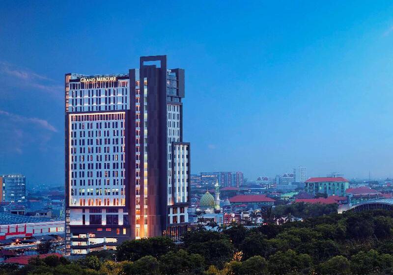 酒店 Movenpick Surabaya City