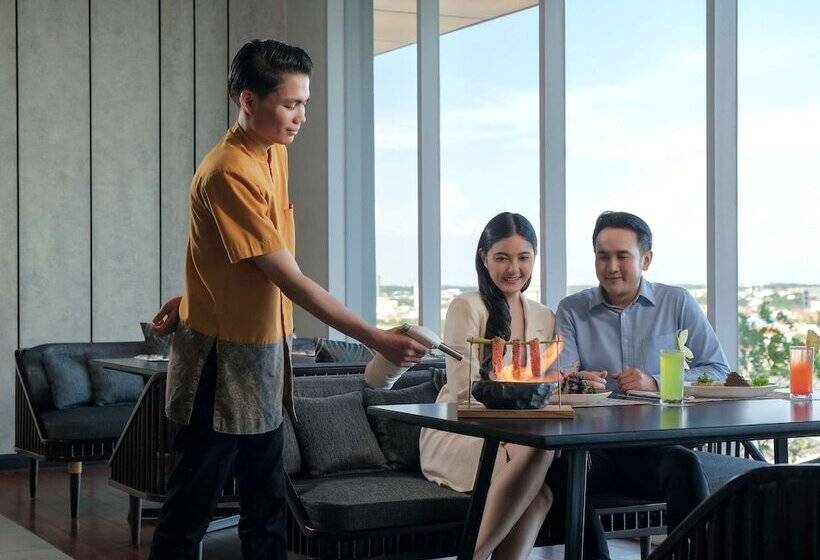 酒店 Movenpick Surabaya City
