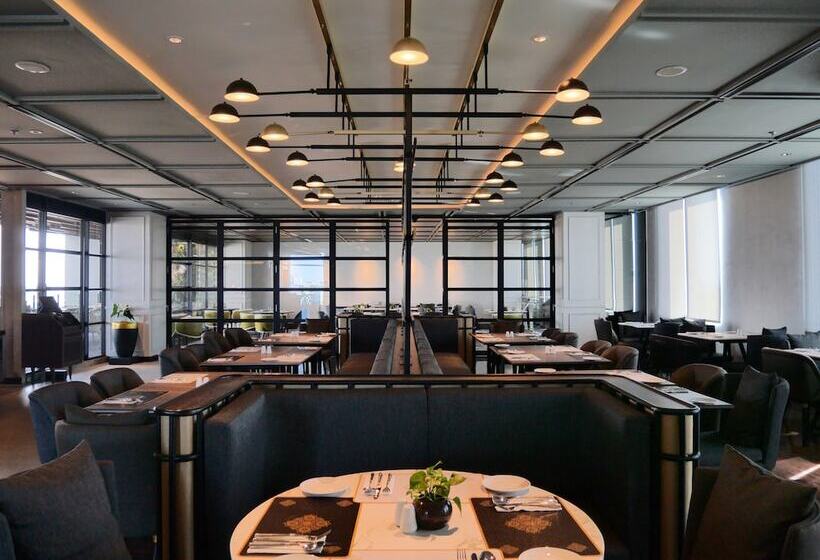 酒店 Movenpick Surabaya City