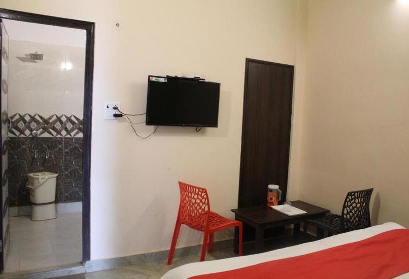 Отель Sagar Palace @ Near Nizamuddin Railway Station